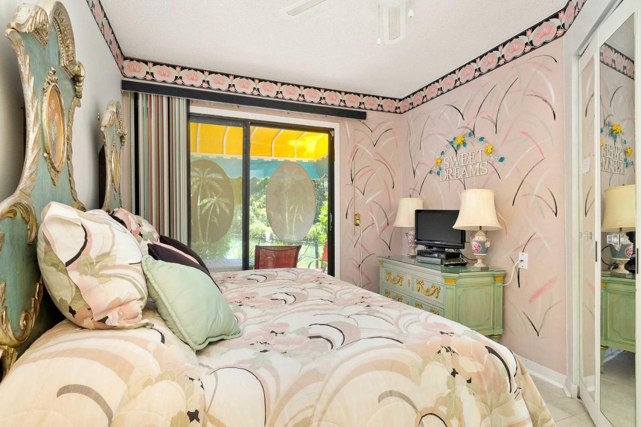 Pams Mermaid House With Riverfront Yard And Lanai! Apartment วีคิวาคี ภายนอก รูปภาพ